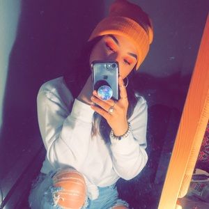 Meet your Posher, Celine